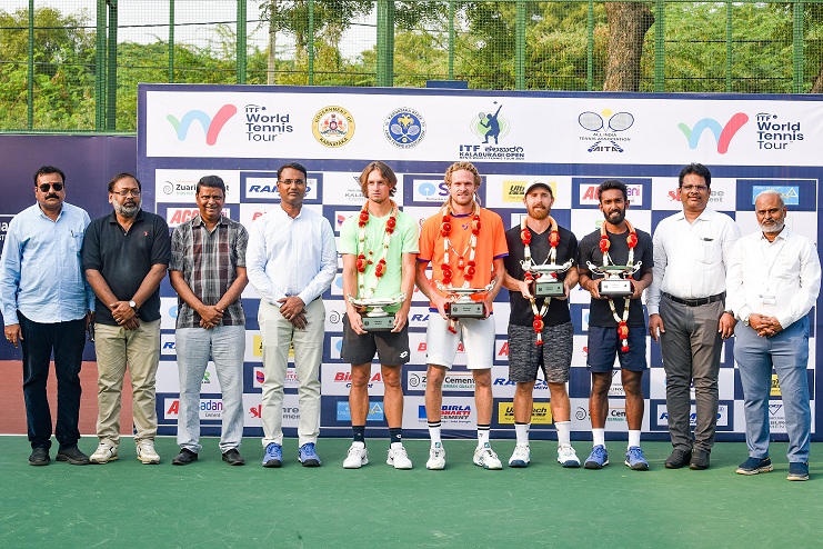 Tennis